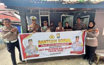 Satlantas Polres Palopo Gelar Baksos Hut Bhayangkara Ke-80, Bagikan Sembako Kepada Buruh Harian Kurang Mampu
