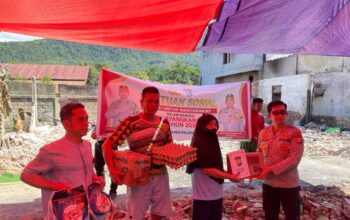 Sambut HUT Bhayangkara ke-80, Kapolres Palopo Salurkan Bantuan Sosial kepada Korban Kebakaran
