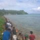 Koramil Kapontori Bersama Warga Gelar Karya Bakti Pembersihan Kawasan Pesisir Pantai Walinda