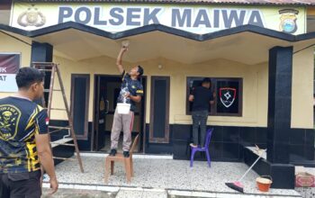 Personel Polsek Maiwa Lakukan Pembenahan Halaman Mako Jelang HUT Bhayangkara Ke 80 Tahun 2026