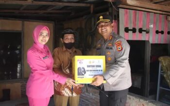 Kapolres Enrekang Salurkan Bantuan Sosial kepada Masyarakat yang Membutuhkan, Wujud Pengabdian Polri di HUT Bhayangkara ke-80