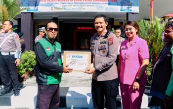 Tebar Kebaikan di Hari Bhayangkara, Polres Banggai Salurkan Bingkisan untuk Ojol
