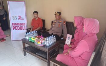 Jelang Hari Bhayangkara ke-80, Polres Sinjai Gelar Anjangsana, Sambangi Anggota Sakit dan Purnawirawan Polri.