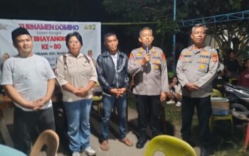 Sambut HUT Bhayangkara ke-80, Polres Palopo bersama Pemkot Kota Palopo Gelar Lomba Domino dengan Masyarakat di Kelurahan Lebang