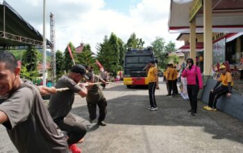 Polres Buton Vs Koramil 1413-02 Buton Tarik Mobil Water Cannon Sambut Hari Bhayangkara ke-80