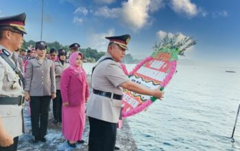 Peringatan Hari Bhayangkara ke-80, Kapolres Buton Pimpin Upacara Tabur Bunga
