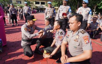Jelang Hari Bhayangkara ke-80, Kapolda Sultra Pimpin Upacara Kenaikan Pangkat 827 Personel