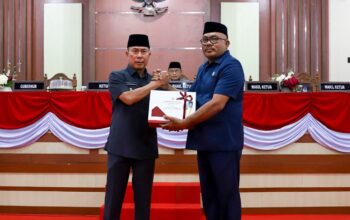 Gubernur Sultra Serahkan Ranperda Pertanggungjawaban Pelaksanaan APBD Tahun Anggaran 2025 kepada DPRD