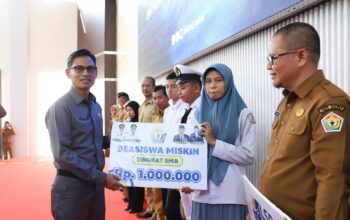 3.500 Siswa SMA, SMK, dan SLB Terima Beasiswa Pemprov Sultra