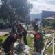 Babinsa Koramil 1413-09/Sampolawa Satukan Langkah Bersama Warga dalam Aksi Bersih Pasar