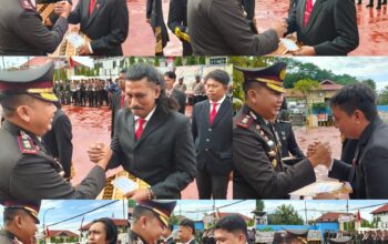 Kapolres Sinjai Berikan Reward Kepada 14 Personel Berprestasi Pada Peringatan Hari Bhayangkara ke-80.
