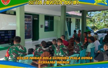 Junjung Tinggi Kebersamaan, Koramil 1417-04/Lainea Gelar Nobar Bola Gembira Piala Dunia Bersama Warga