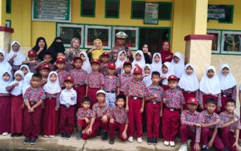 Satlantas Polres Konut Berikan Edukasi Murid SDN 10 Asera, Program Polisi Sahabat Anak Tanamkan Tertib Lalu Lintas Sejak Dini