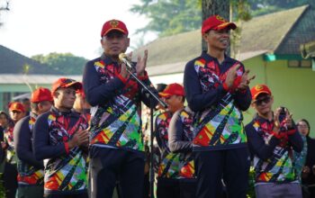 Pangdivif 2 Kostrad Lepas Ratusan Peserta Fun Bike HUT ke-60 Brigif 18