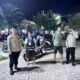 Patroli Biru Polsek Tempe Sapa Warga hingga Pasar Malam, Jaga Malam Tetap Aman di Sengkang