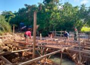 Pembangunan Jembatan Beton di Desa Lawele Masuk Tahap Pembesian Plat Lantai