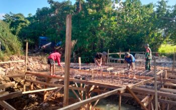 Pembangunan Jembatan Beton di Desa Lawele Masuk Tahap Pembesian Plat Lantai