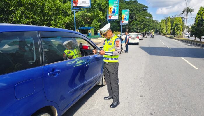 Sinergi Lintas Instansi, Pendataan Kepatuhan Pajak Kendaraan Digelar Serentak di Delapan Titik Kota Kendari