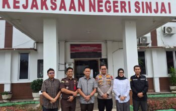 Perkuat Sinergitas Penegakan Hukum, Kapolres Sinjai Silaturahmi dengan Kajari Sinjai.