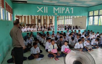 Tanamkan Empat Pilar Kebangsaan Sejak MPLS, Kasat Binmas Polres Luwu Bekali Siswa Baru SMAN 7 Luwu