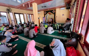 Perkuat karakter dan spiritualitas Anggota, Polres Tana Toraja laksanakan Binrohtal rutin
