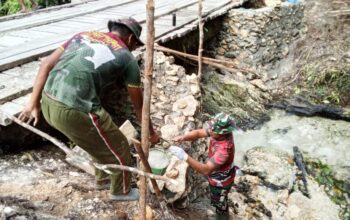 Rehab jembatan capai 50%, Satgas TMMD ke-129 Kodim 1807/Sorsel Percepat Akses dan Tingkatkan Kesejahteraan Warga