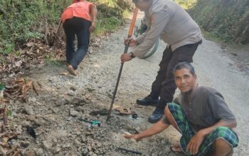Aksi Nyata Bhabinkamtibmas, Pipa Air Warga yang Bocor di Mattirowalie Kembali Berfungsi