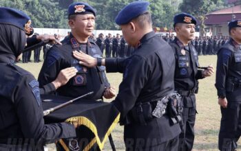 Danpas Gegana Pimpin Pisah Sambut Dansat Wanteror, Jibom, dan KBRN yang Dirangkaikan dengan Syukuran Kenaikan Pangkat Personel Pasukan Gegana