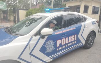 Polwan Ditlantas Polda Sultra Sapa Pengendara, Ajak Masyarakat Tertib Berlalu Lintas