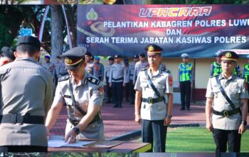Estafet Kepemimpinan di Tubuh Polres Luwu, Kapolres Lantik Kabagren dan Serah Terima Kasiwas