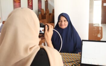 Dekat dengan Masyarakat, Imigrasi Morowali Sukses Laksanakan Pasporia di Kecamatan Bungku Tengah