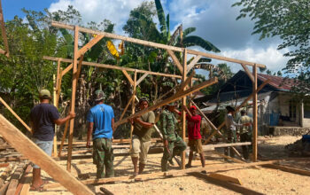 Dari Rumah Rapuh Menjadi Hunian Layak, Satgas TMMD Ke-129 Kodim 1413/Buton Torehkan Perubahan Nyata