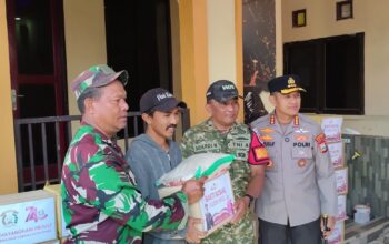 Tak Sekadar Kunker, Kapolresta Gowa Bersama Tripika Tombolopao Bawa Bantuan untuk Warga