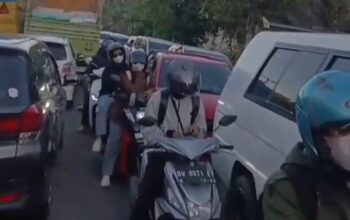 Kemacetan SPBU Pattunuang Mengular 2 Kilometer, Kapolsek Bantimurung Belum Merespons