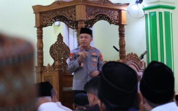 Melalui Jumat Keliling, Kapolda Banten Imbau Orang Tua Perkuat Pengawasan Anak dari Narkoba dan Judi Online