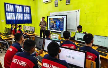 Polres Luwu Edukasi Siswa SMKN 2 Luwu tentang Pemanfaatan Artificial Intelligence dan Keamanan Siber