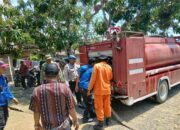 Polsek Urban Pitumpanua Salurkan Air Bersih untuk 200 Rumah Warga Terdampak Kemarau
