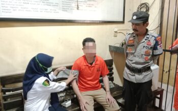 Dokkes Polresta Banggai Lakukan Pemeriksaan Kesehatan Berkala ke Tahanan