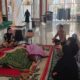 Bhabinkamtibmas Kampung Pisang Melayat Warga, Polisi Hadir di Tengah Duka Masyarakat