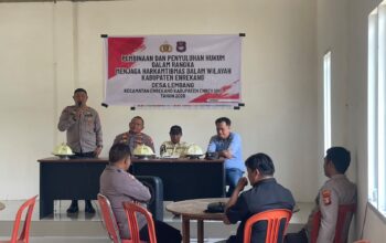 Kapolsek Enrekang Hadir di Desa Lembang, Berikan Penyuluhan Hukum kepada Masyarakat