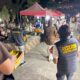 Patroli Humanis Polres Toraja Utara Kembali Bagikan Makanan Ringan di Alun-Alun Rantepao