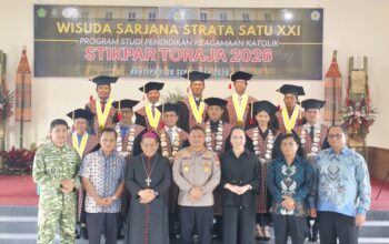 Kapolres Toraja Utara Hadiri Wisuda STIKPAR, Wujud Dukungan untuk Generasi Muda Berkarakter