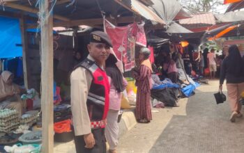 SAT SAMAPTA POLRES SOPPENG INTENSIFKAN PATROLI HARKAMTIBMAS DI PASAR SENTRAL, HADIRKAN RASA AMAN BAGI MASYARAKAT