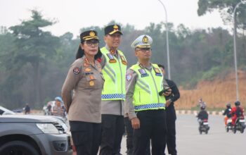 KAPOLDA DAN WAKAPOLDA KEPRI TURUN LANGSUNG ATUR LALU LINTAS, WUJUDKAN RUANG PUBLIK YANG AMAN