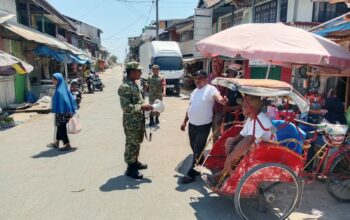 Babinsa Turun ke Jalan Raya, Manfaatkan Pengeras Suara untuk Sosialisasikan Rekrutmen TNI-AD
