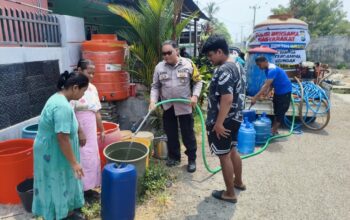 Polsek Wara Polres Palopo Kembali Salurkan Air Bersih untuk Warga Terdampak Kemarau